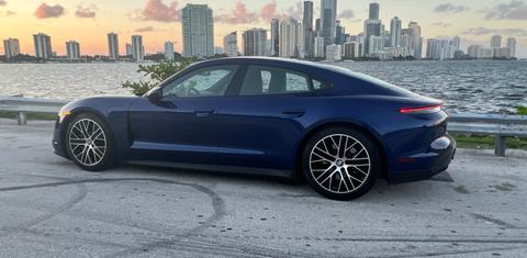 Porsche Taycan 2022