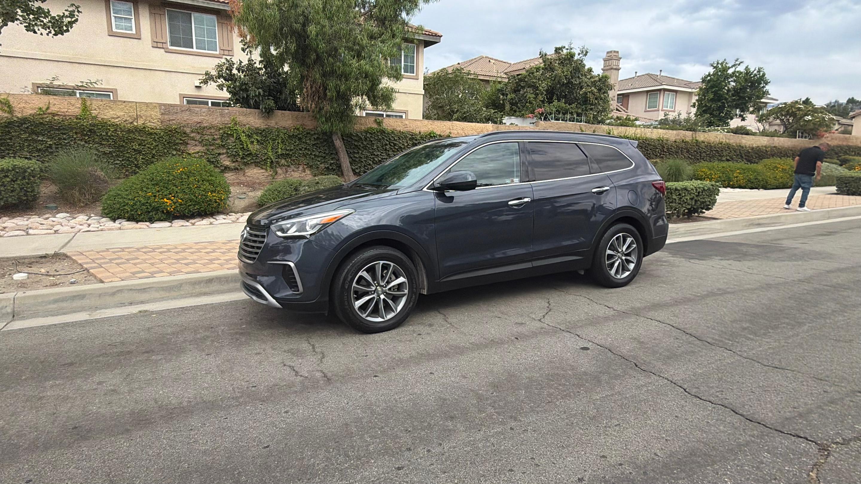 Hyundai Santa Fe 2017 in Fontana, CA