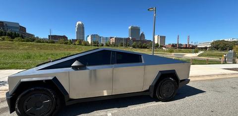 Tesla Cybertruck 2026