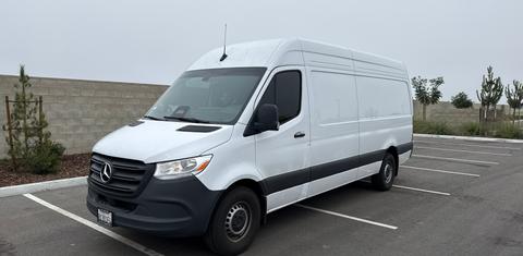 Mercedes-Benz Sprinter Cargo 2025