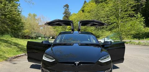 Tesla Model X 2022
