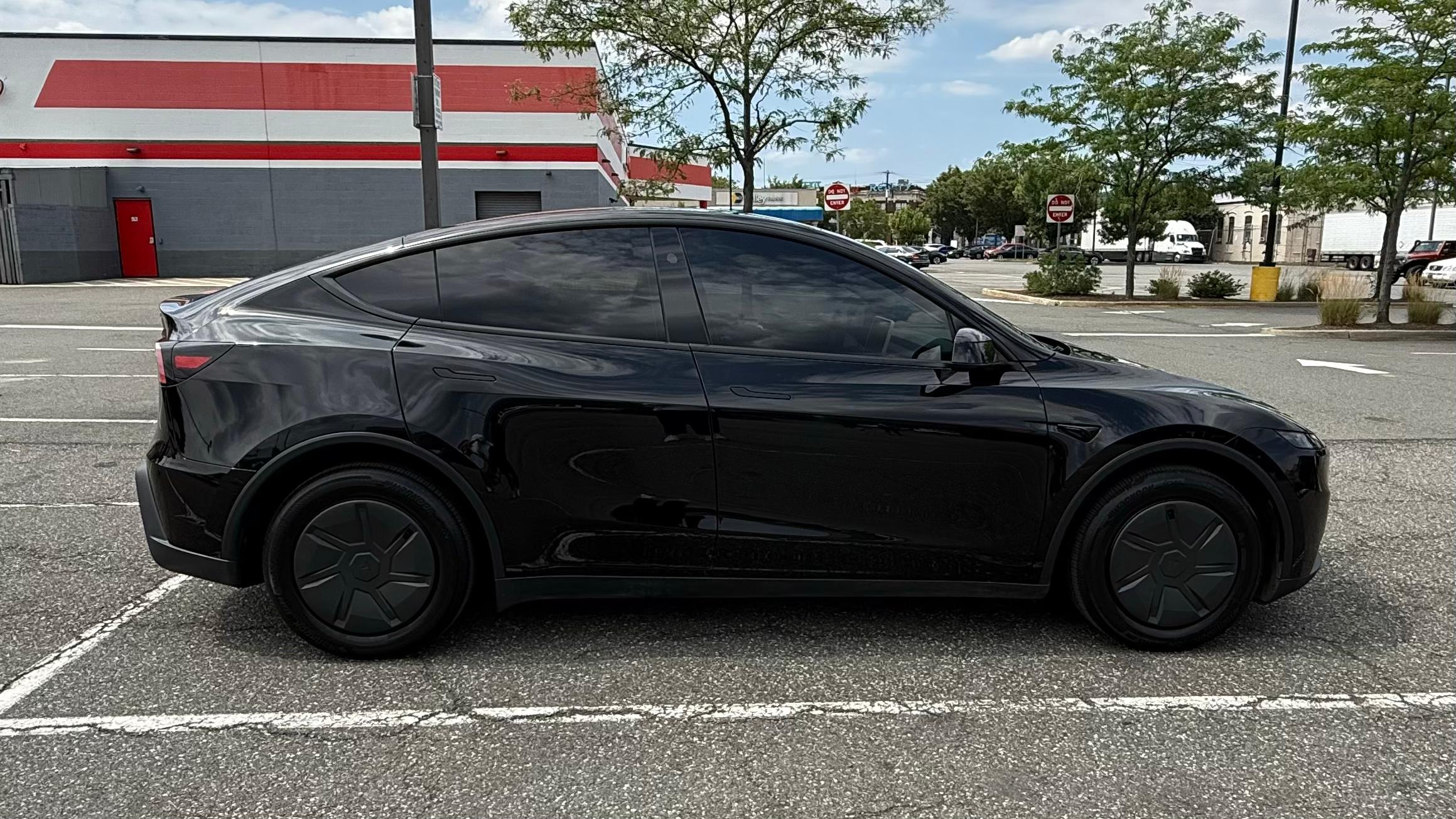 Tesla Model Y 2026 in Newark, NJ