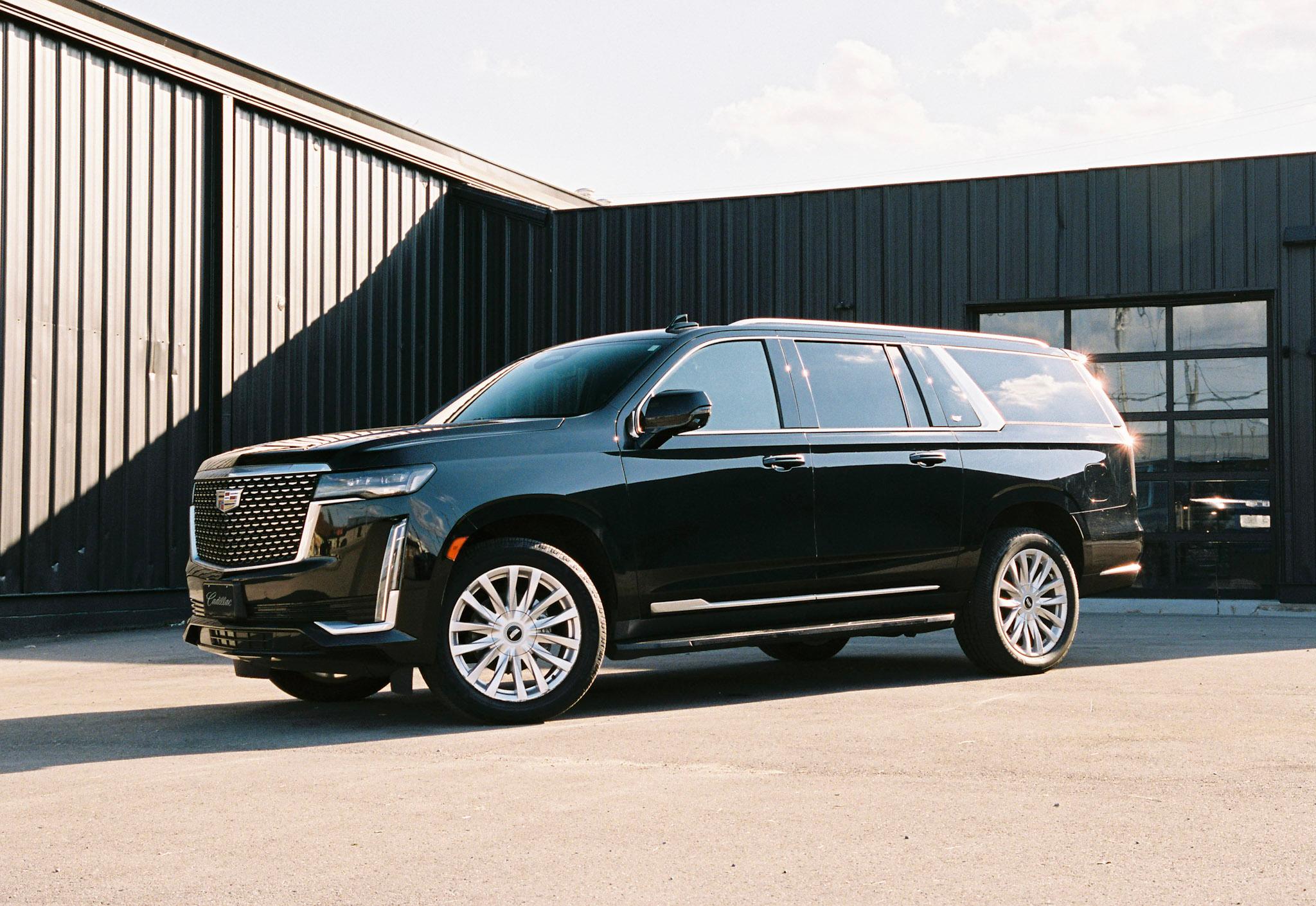 Cadillac Escalade ESV 2023 in Nashville, TN
