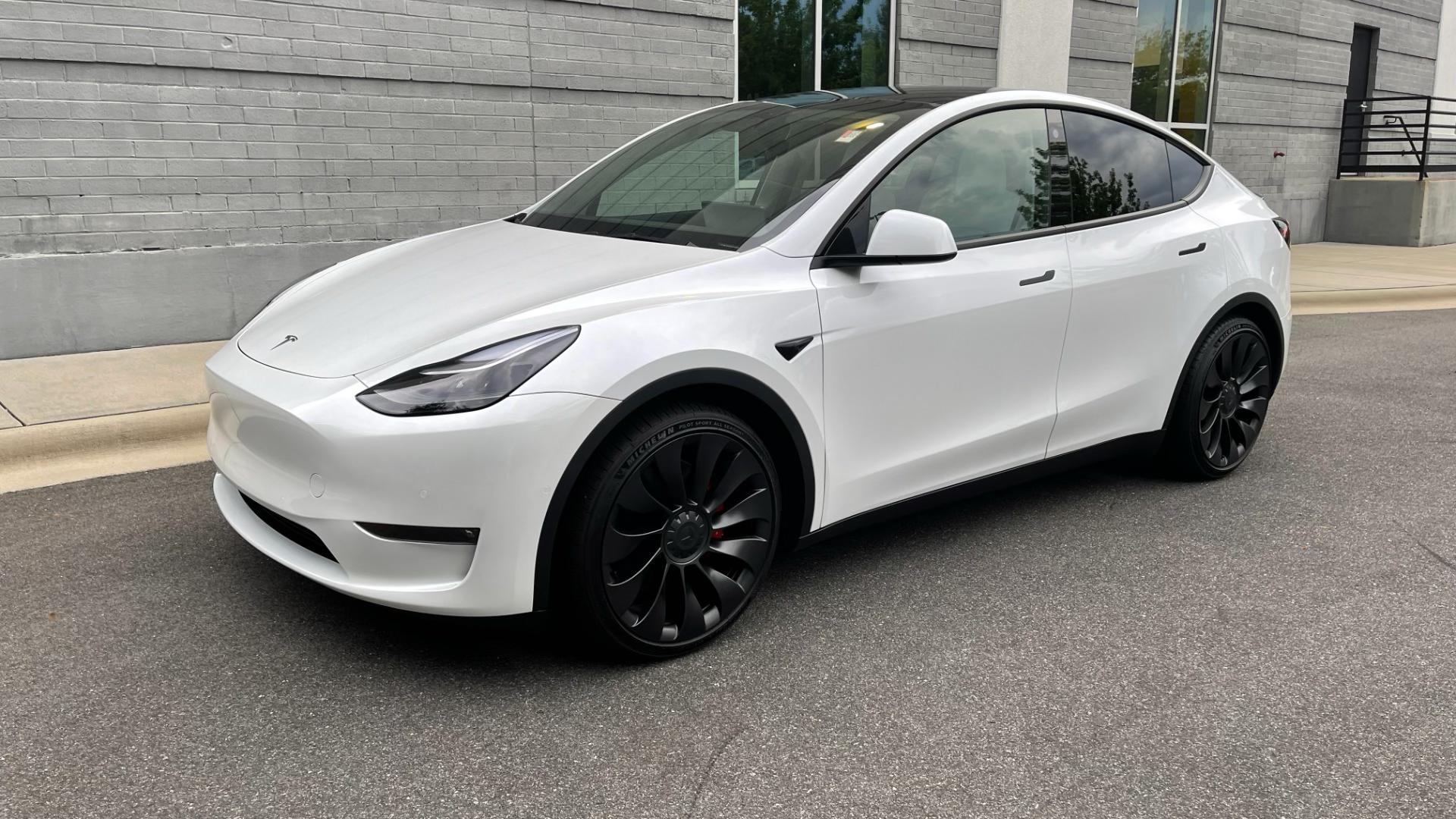 Tesla Model Y 2021 in Schaumburg, IL