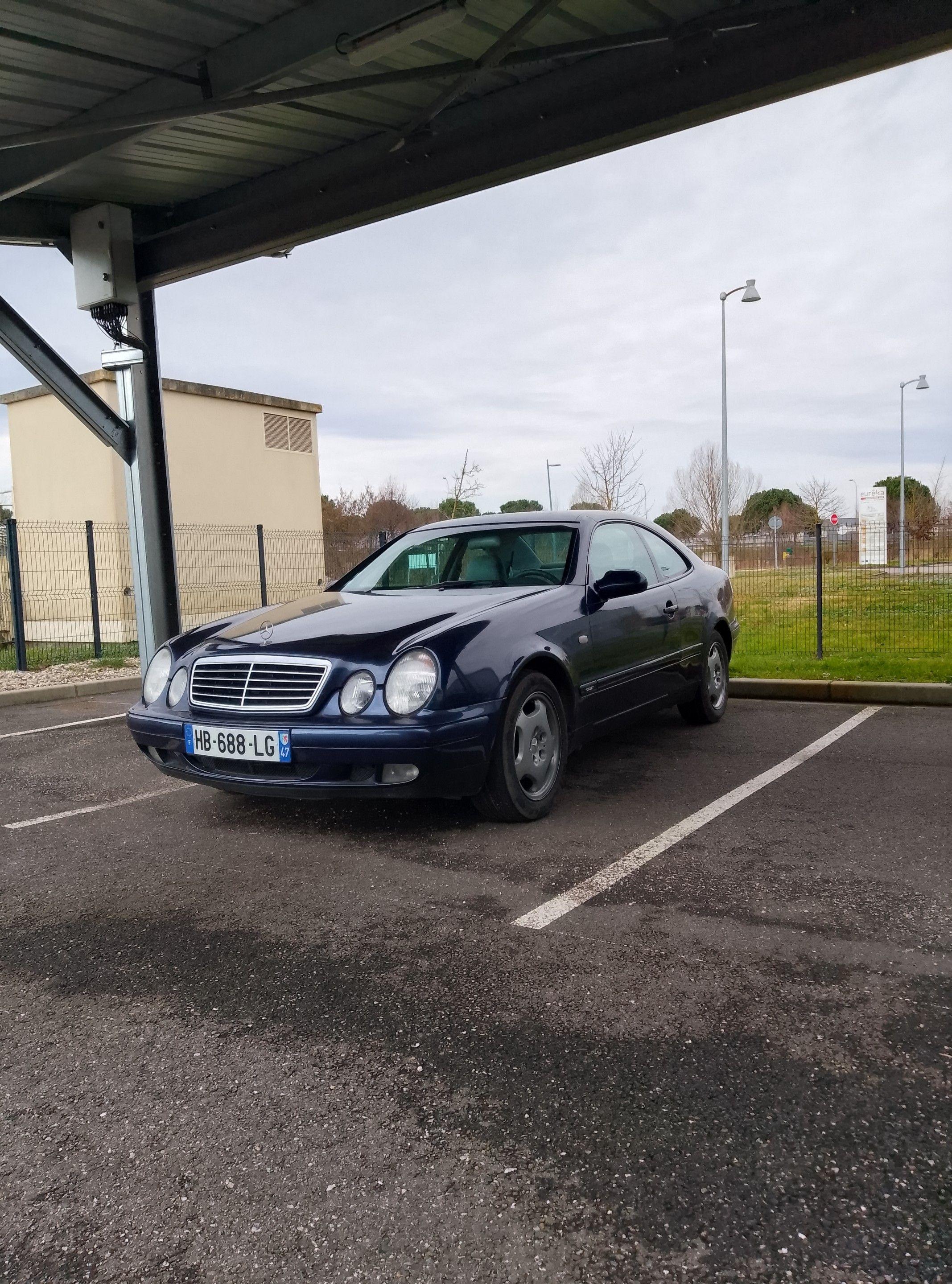 Mercedes-Benz CLASSE CLK 1995 à Samazan