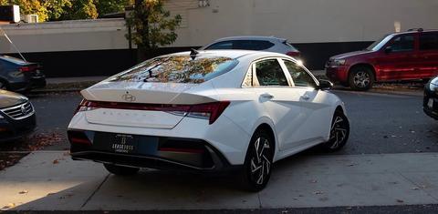 Hyundai Elantra 2025
