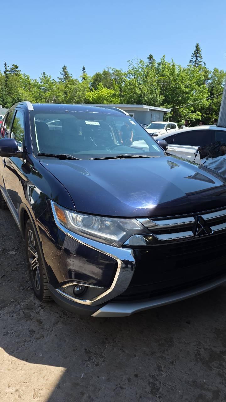 Mitsubishi Outlander 2016 in Halifax, NS