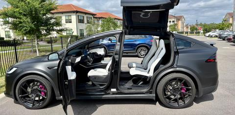 Tesla Model X 2024