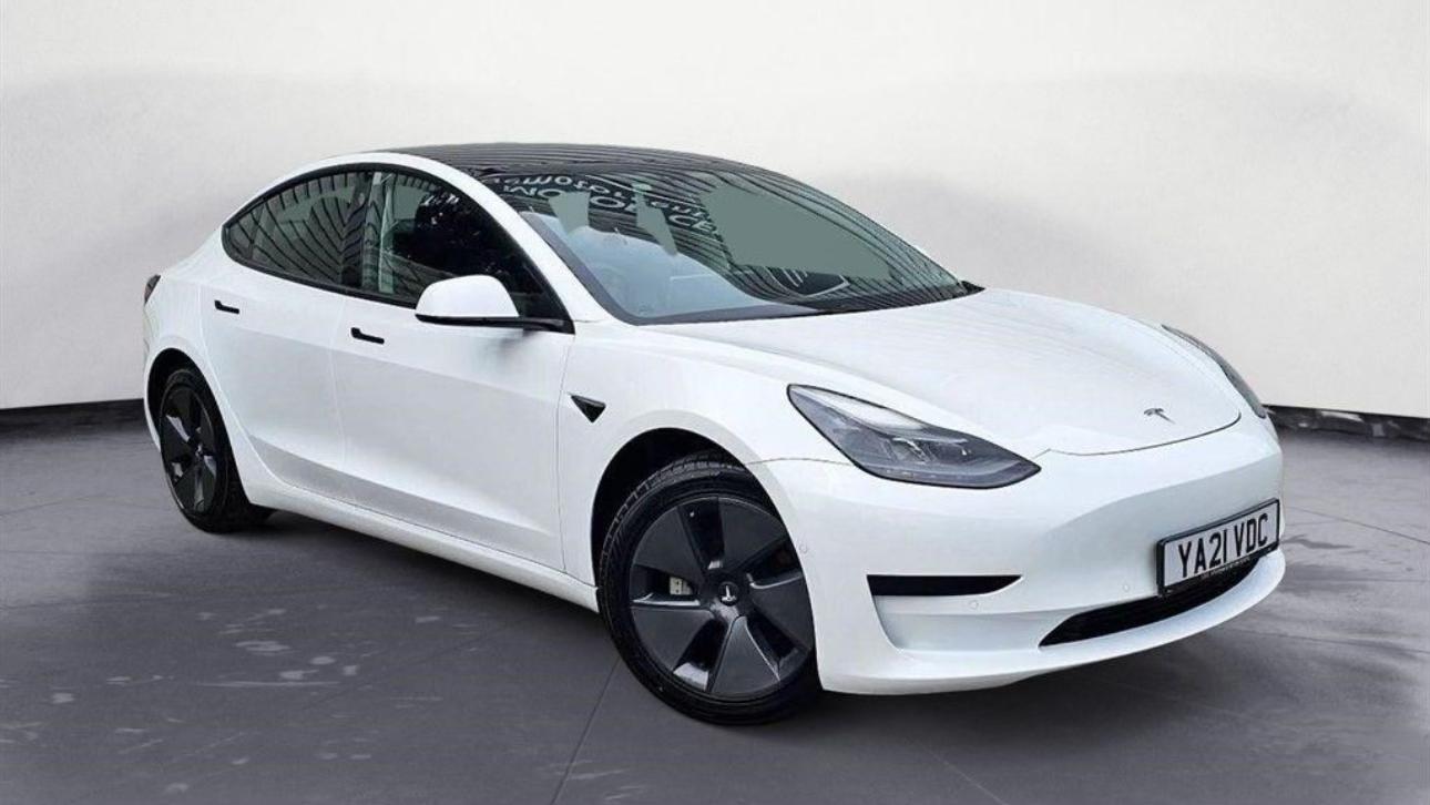 Tesla Model 3 2021 in London