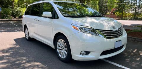 Toyota Sienna 2015