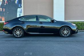 Catégorie de véhicule : Lexus ES