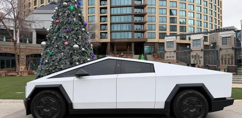 Tesla Cybertruck 2026