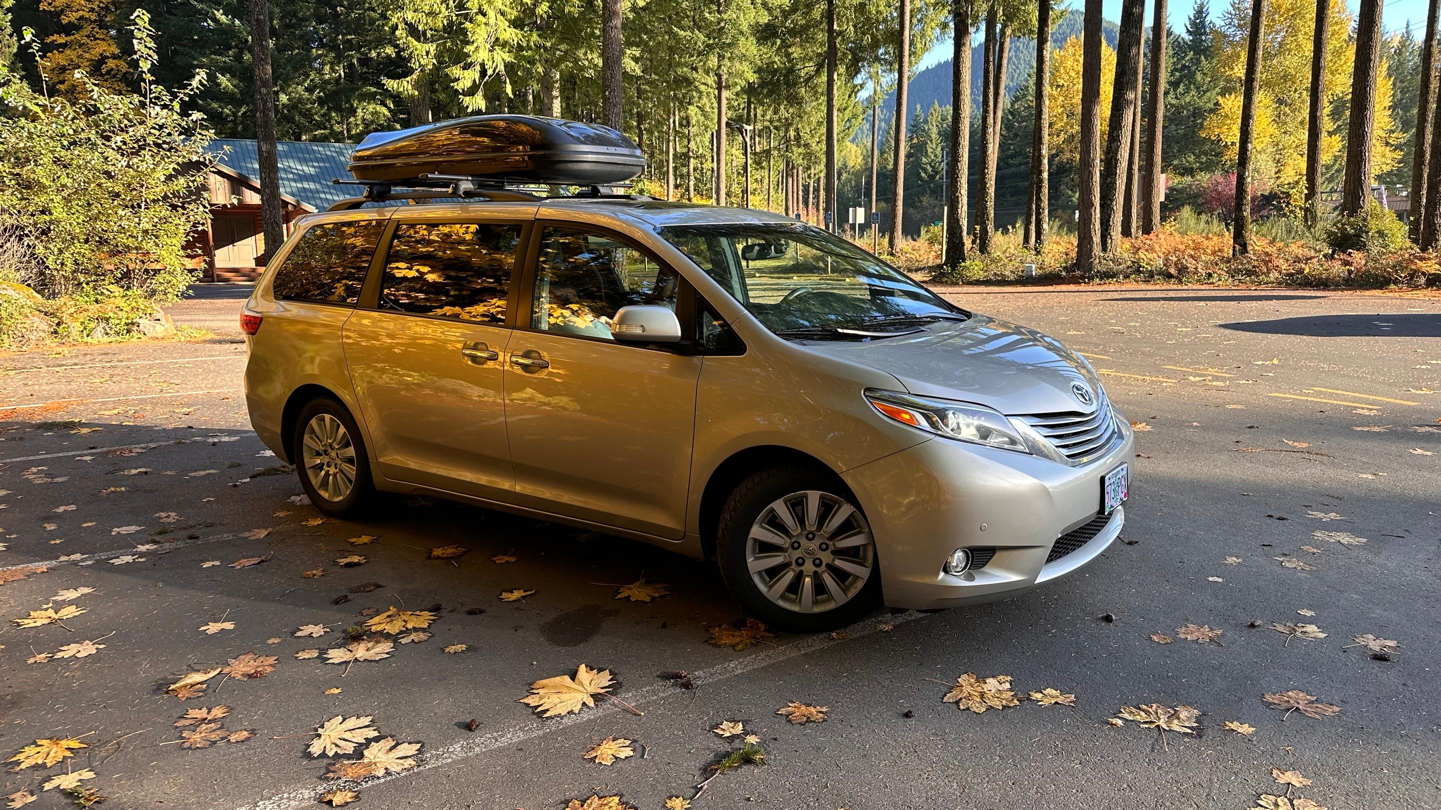 Toyota Sienna 2015 in Redmond, OR