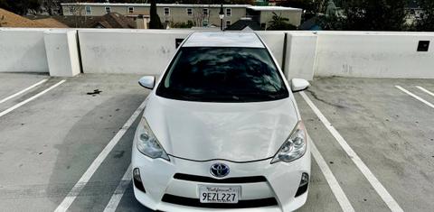 Toyota Prius c 2014