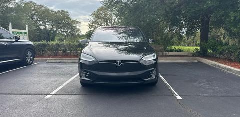 Tesla Model X 2019