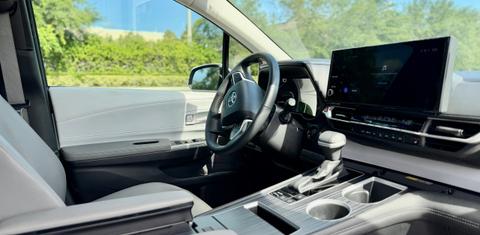 Toyota Sienna 2025