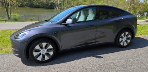 Tesla Model Y 2023