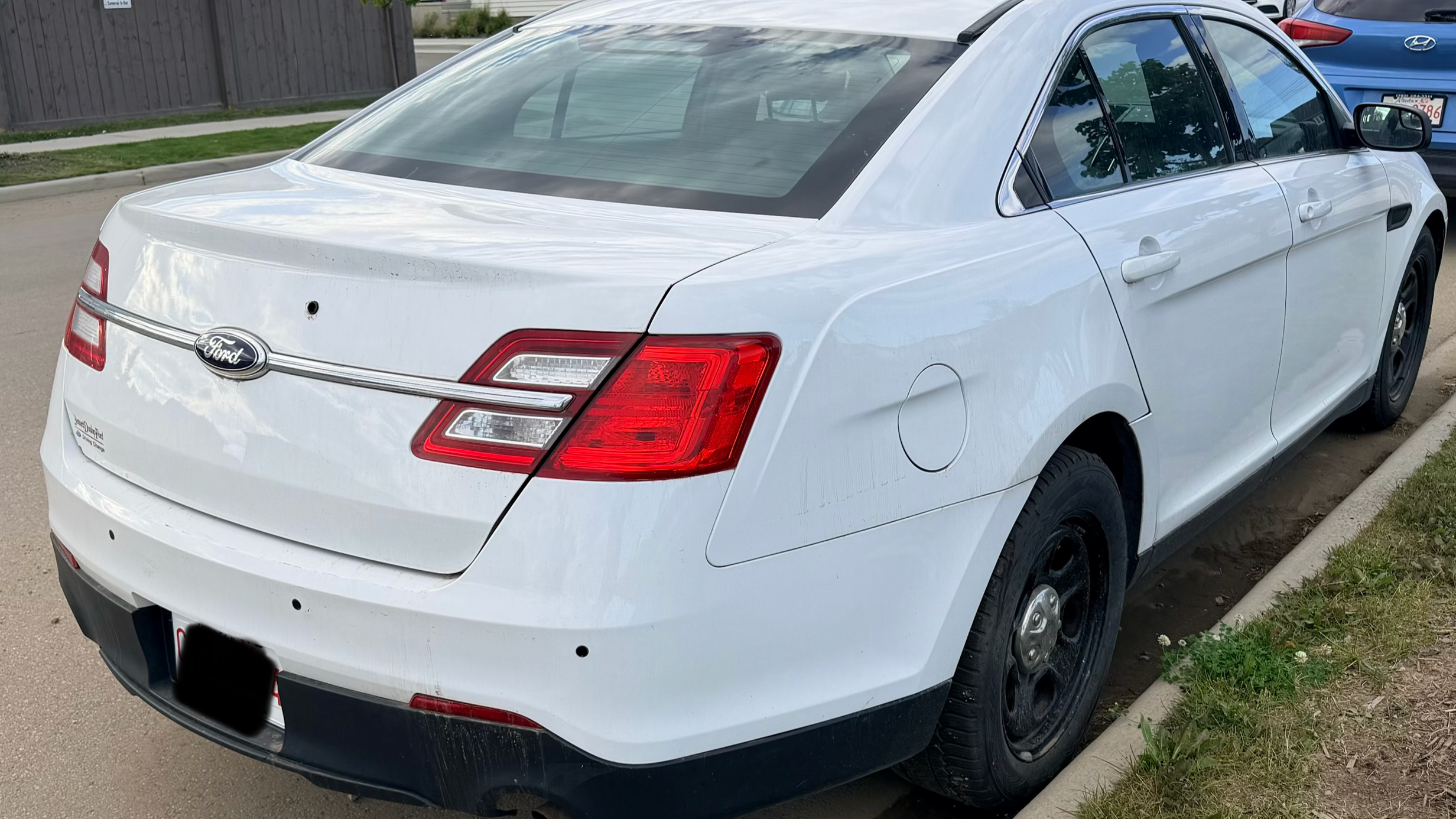 Ford Taurus 2015 in Edmonton, AB