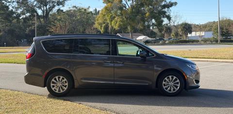 Chrysler Pacifica 2017