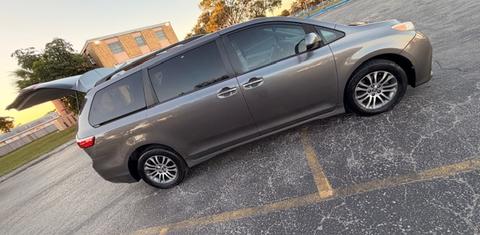Toyota Sienna 2019
