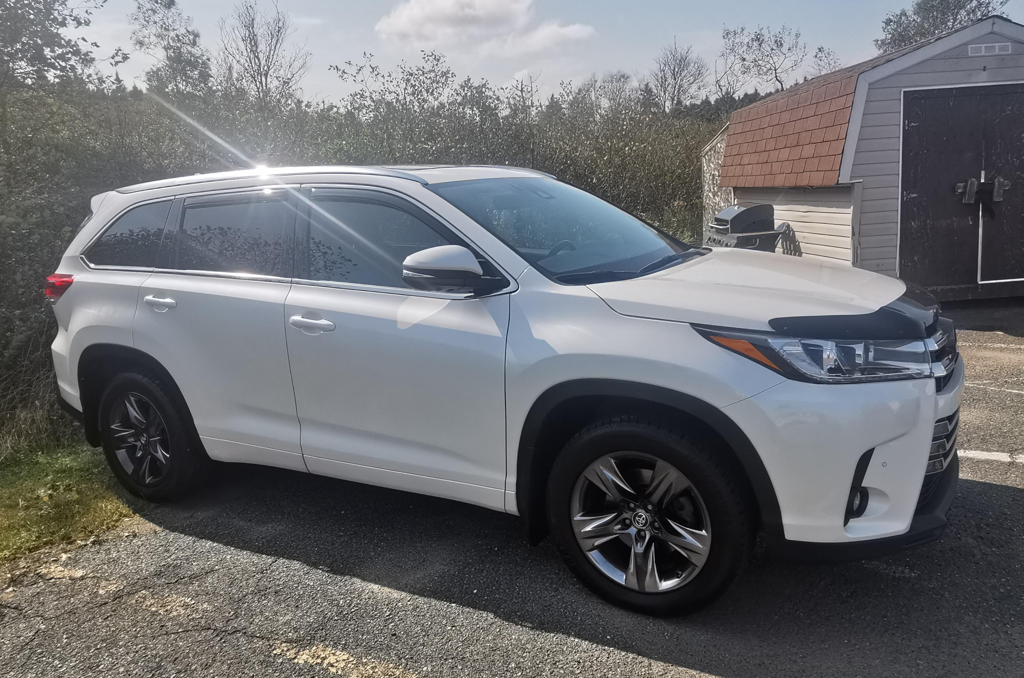 Toyota Highlander 2019 in Saint John, NB