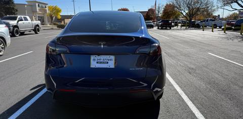 Tesla Model Y 2025