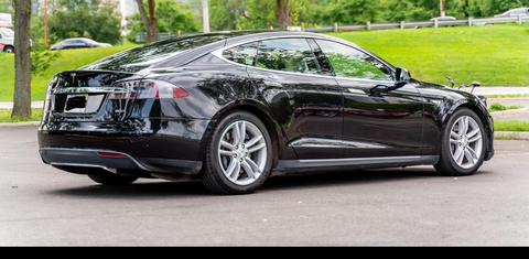 Tesla Model S 2016