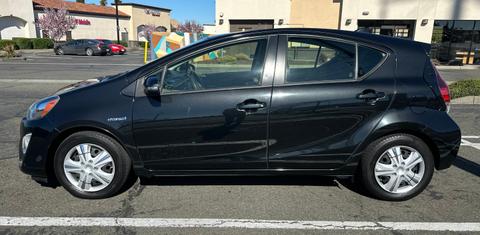 Toyota Prius c 2015