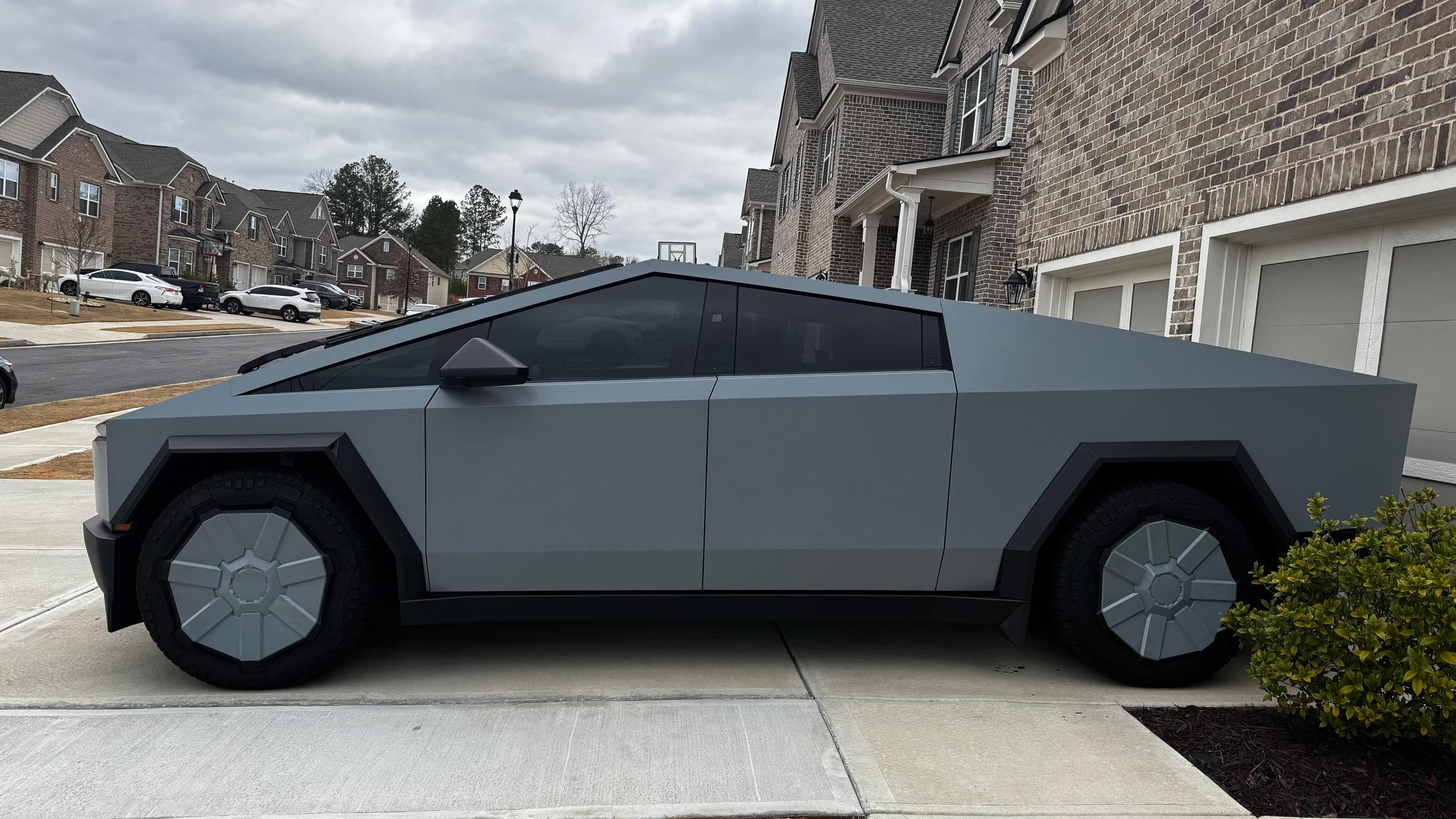 Tesla Cybertruck 2024 in Douglasville, GA