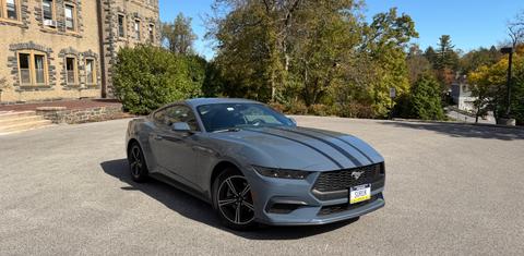 Ford Mustang 2025