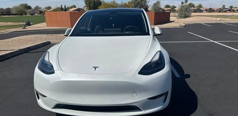 Tesla Model Y 2023