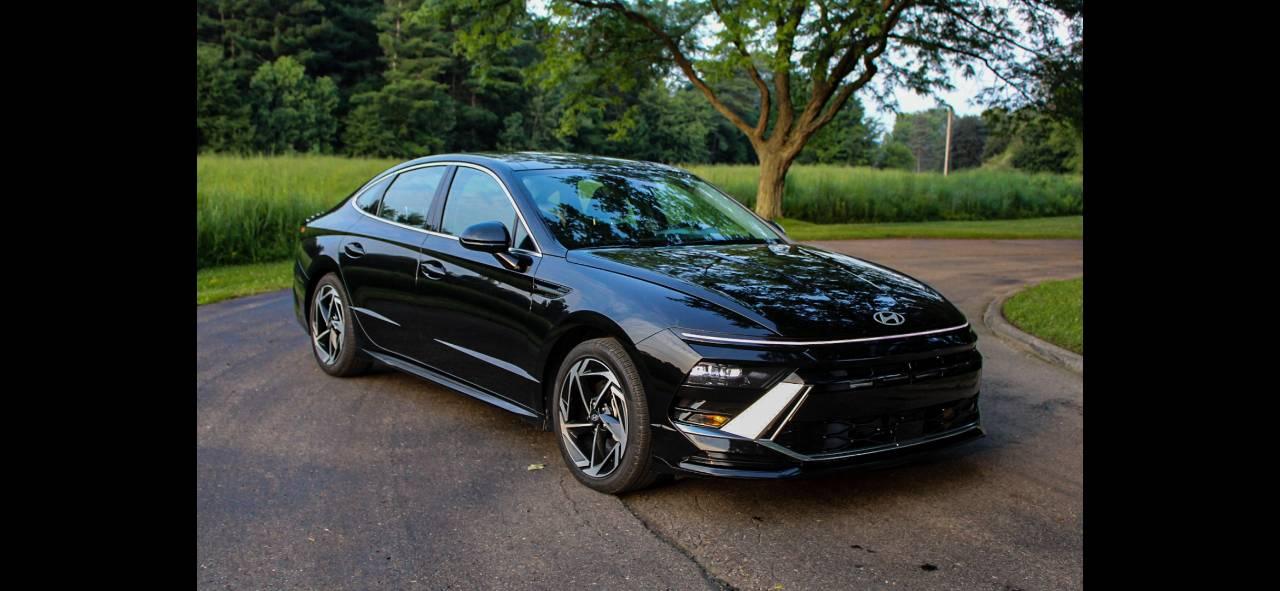 Hyundai Sonata 2024 in Flint, MI