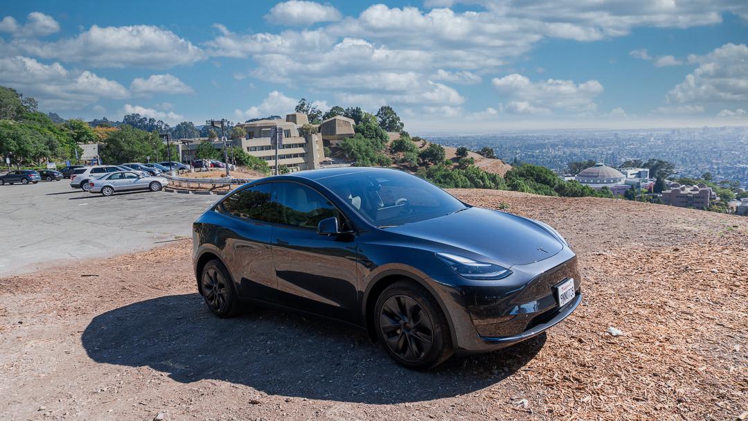 Tesla Model Y 2024 in Plano, TX