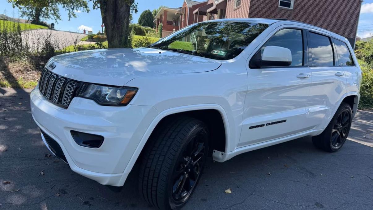 Jeep Grand Cherokee 2018 in McKeesport, PA