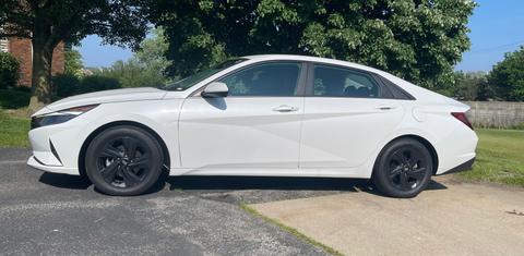 Hyundai Elantra 2023