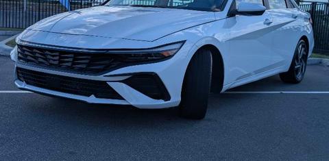 Hyundai Elantra 2025
