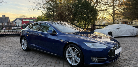 Tesla Model S 2016