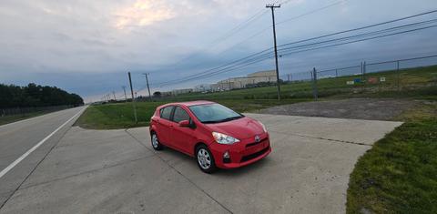 Toyota Prius c 2014