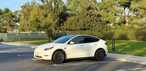 Tesla Model Y 2021