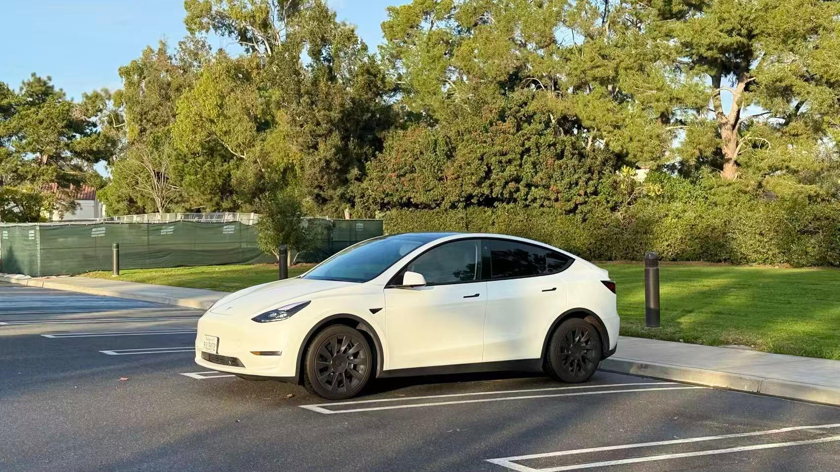 Tesla Model Y 2021 in Irvine, CA