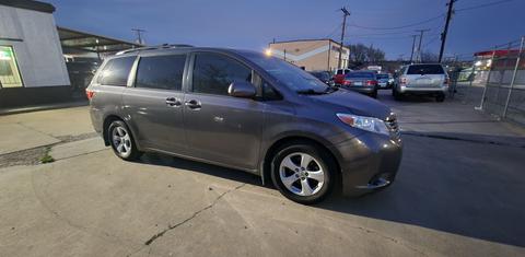 Toyota Sienna 2015