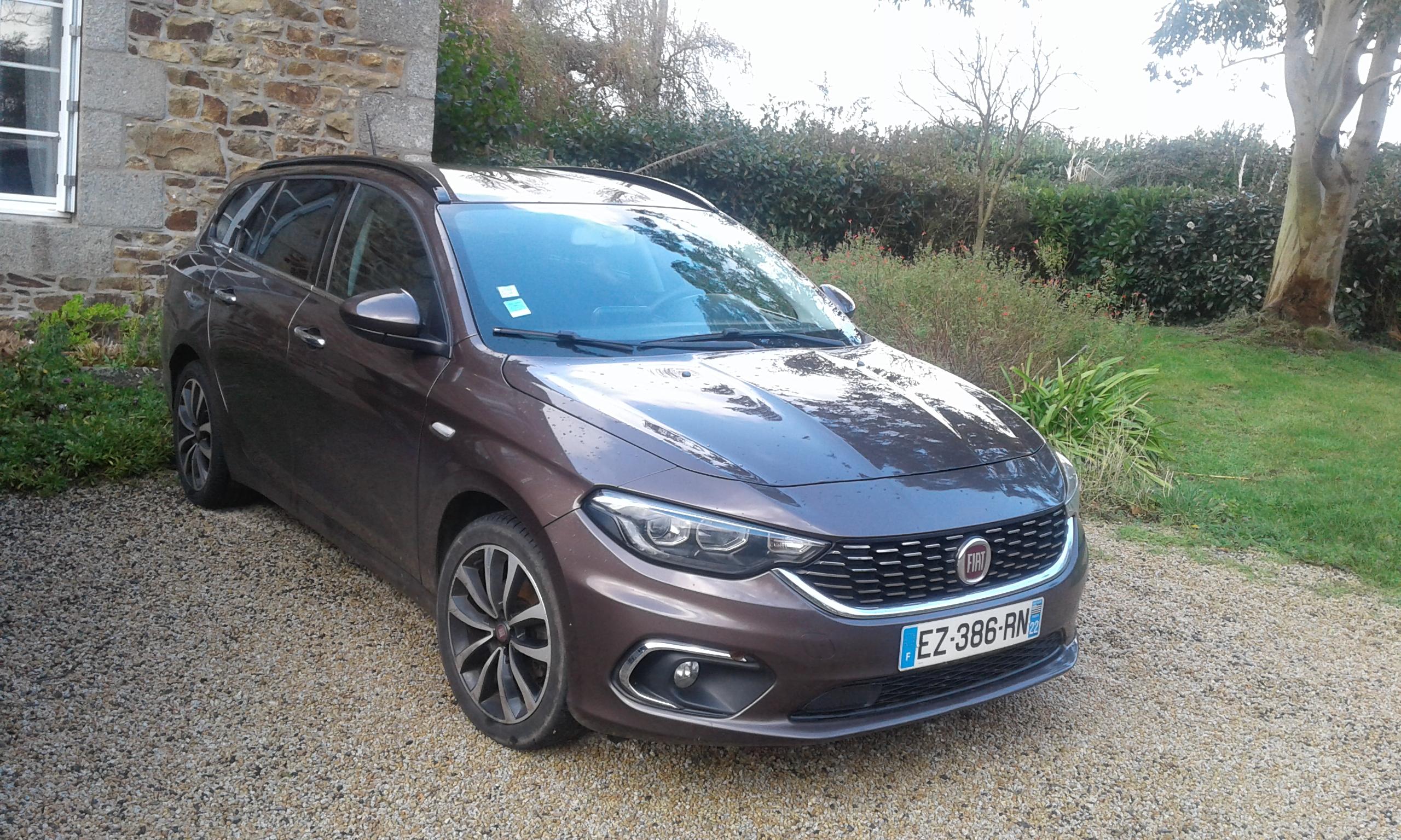 FIAT TIPO 2018 à Guingamp