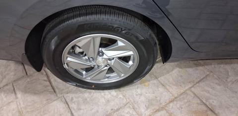 Hyundai Elantra 2025