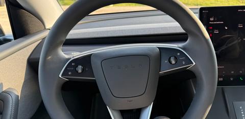 Tesla Model Y 2026