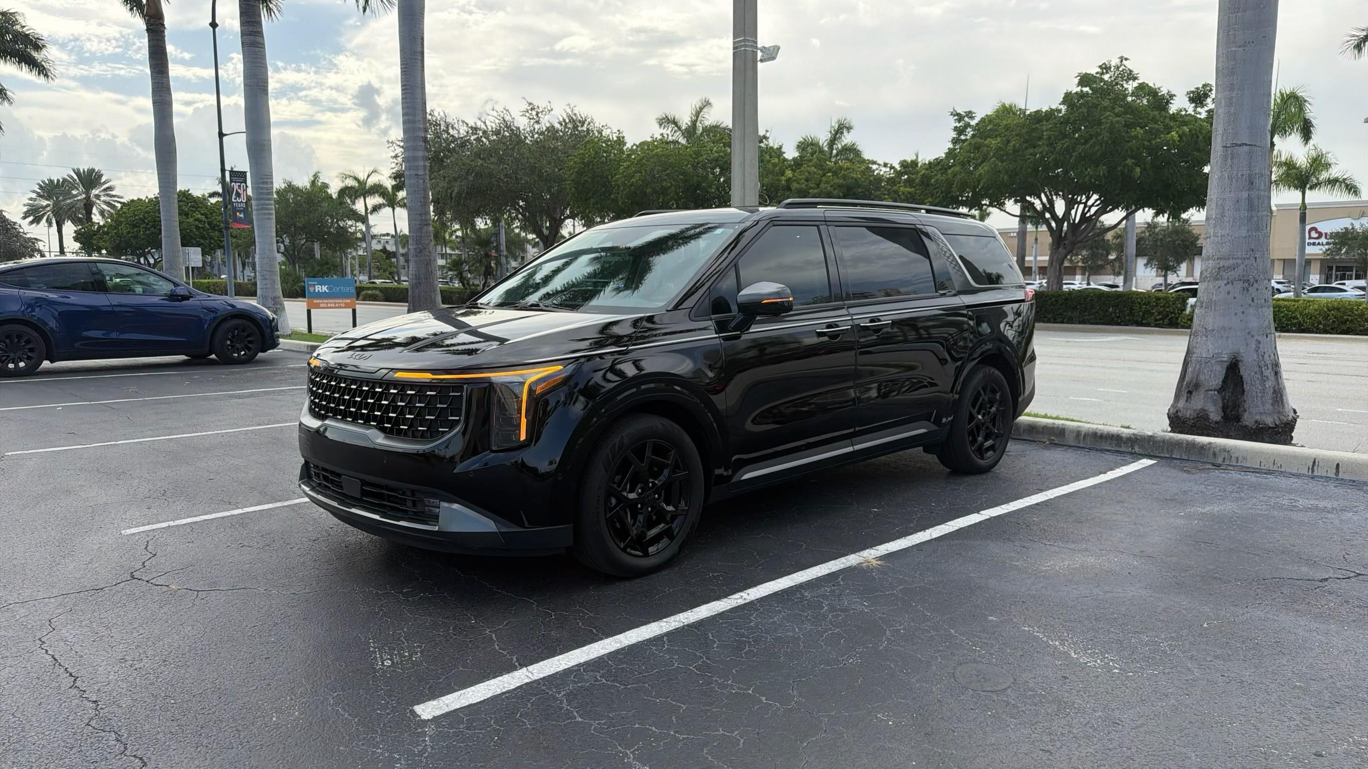 Kia Carnival Hybrid 2025 in Hollywood, FL