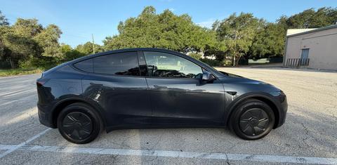 Tesla Model Y 2026