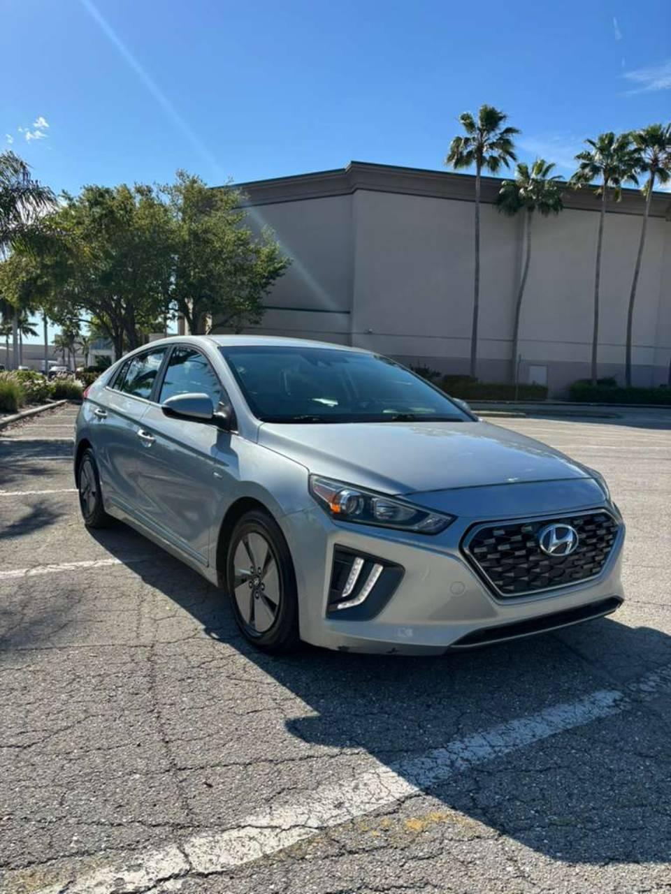 Hyundai Ioniq Hybrid 2020 in 