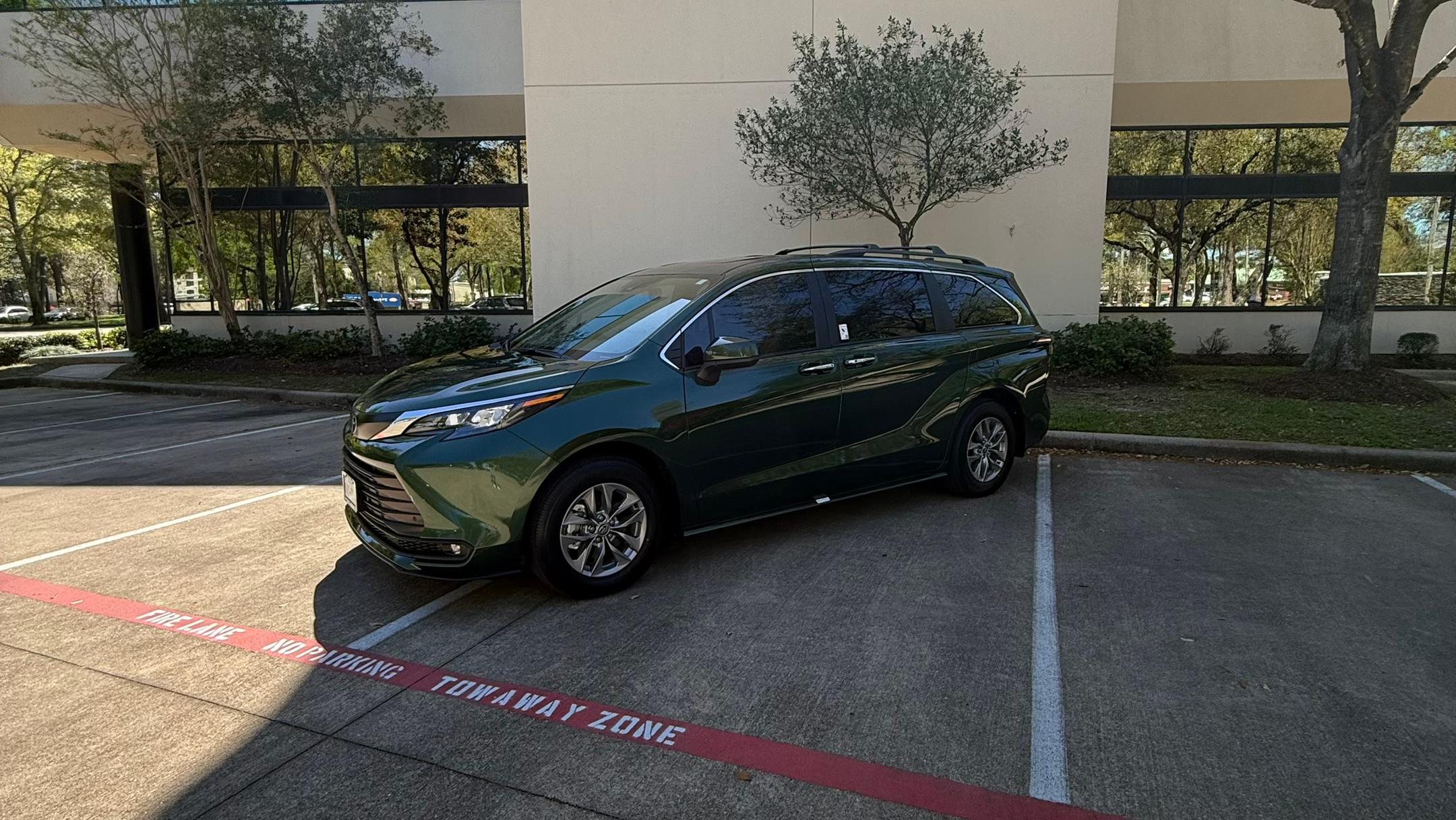 Toyota Sienna 2026 in Houston, TX