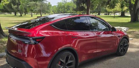 Tesla Model Y 2026