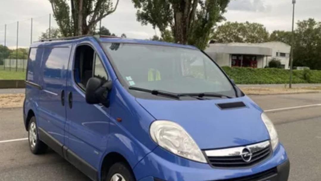Opel VIVARO 2010 à Lyon